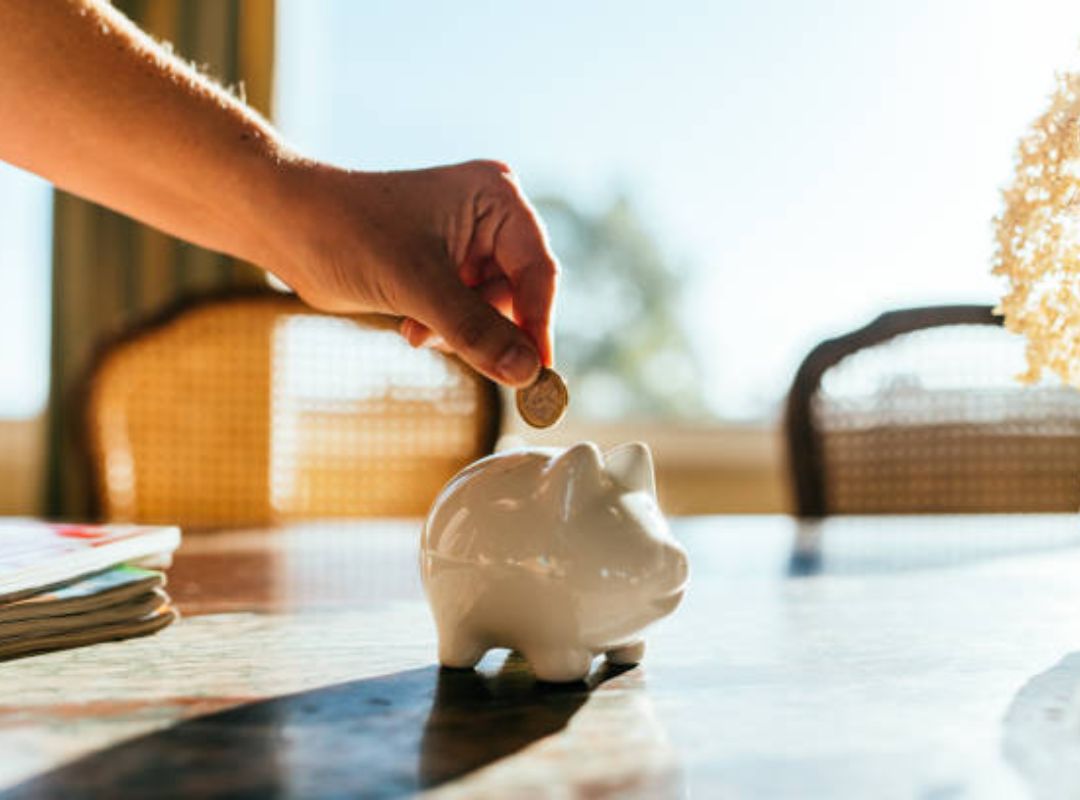 Hablar de dinero en pareja: hábitos financieros que funcionan