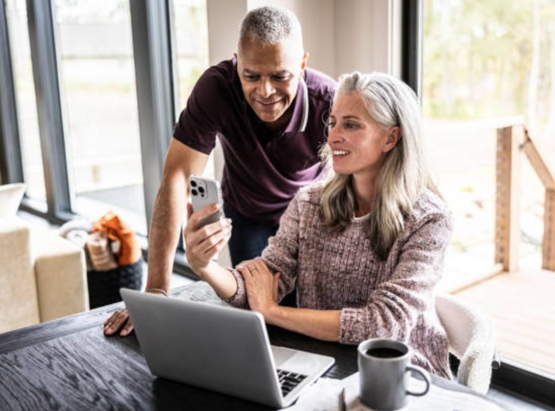 Casales Inteligentes Usan App de Finanzas Simples